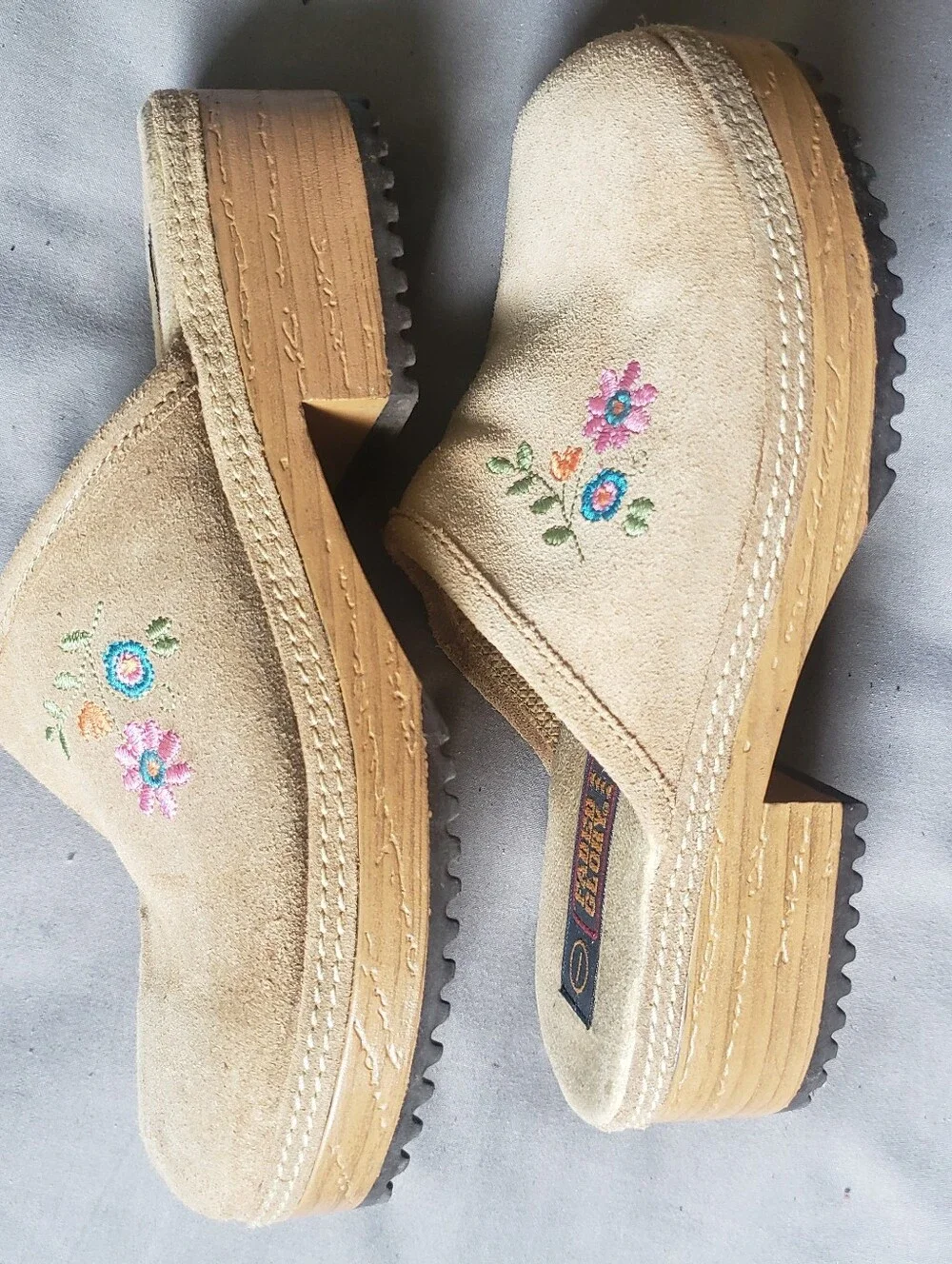 Faded Glory Girls Size 1 Beige Suede Slip-On Mules with Floral Embroidery